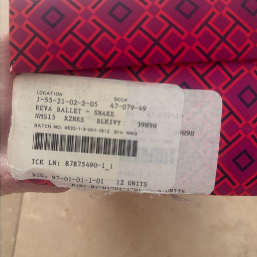 Tory Burch Black And White Python Patterned Reva … - image 3